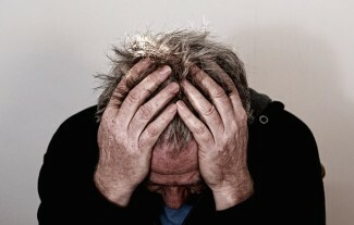 Гневът е предизвикателен симптом на депресията, особено когато е постоянна, екстремна и изтощаваща. Научете повече за гнева като симптом на депресия.