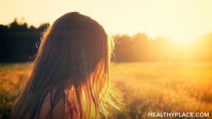 Лятната тревожност е истинска. Научете четири причини, поради които лятото може да предизвика тревожност, и използвайте знанията, за да предотвратите лятната тревожност в HealthyPlace.