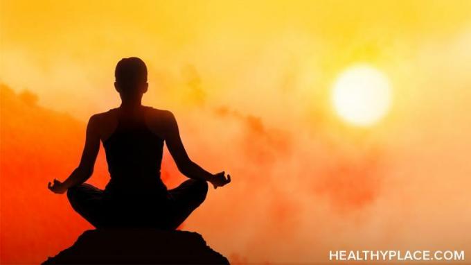 Медитация, за да се отпуснете чрез тревожните си мисли, е полезна, когато техниките на CBT се провалят. Опитайте тази медитация без преценка, за да се отпуснете, когато сте разтревожени.