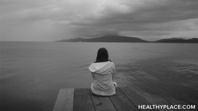 Дори когато се чувствате твърде депресирани, за да си помогнете, все още има неща, които можете да направите, за да лекувате депресията си. Разберете на HealthyPlace.com
