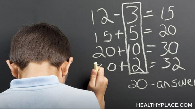 Вашето дете има увреждане на обучението по математика? Вземете признаците, симптомите на дискалкулия, плюс информация за лечението, на HealthyPlace.